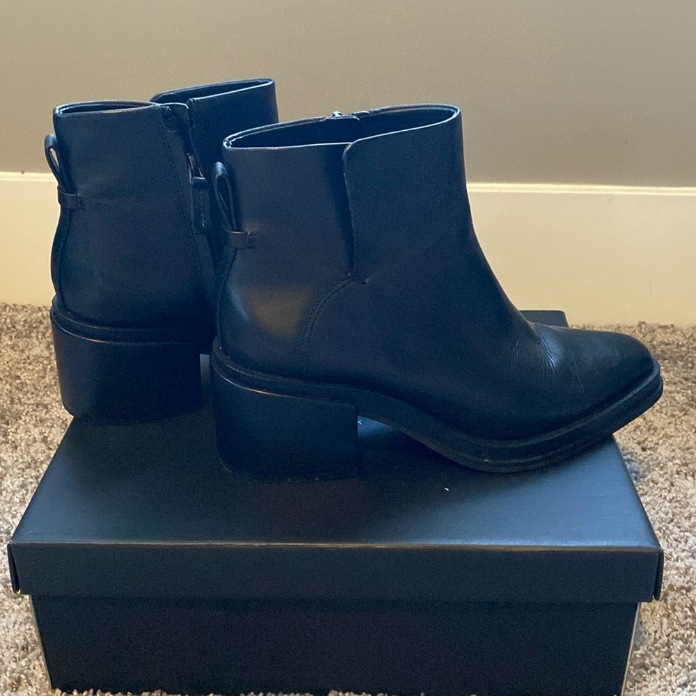 Gorgeous heeled Franco Sarto Boots